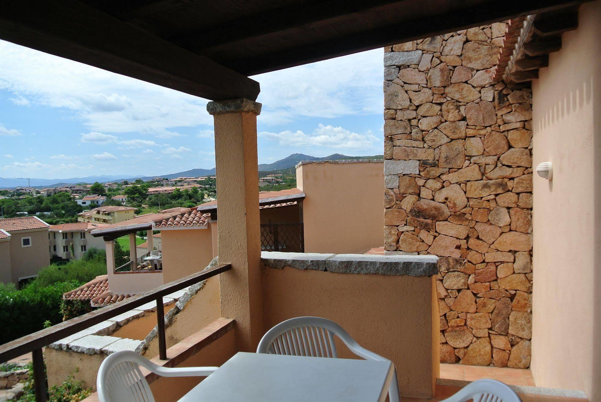 Sardinia Blu Residence Golfo Aranci Exterior foto